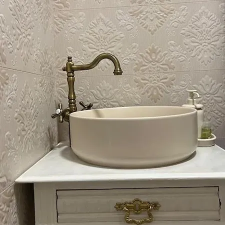 Apartment Ellie Soe Free Parking 5 Min To Metro *