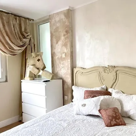 Ellie Soe Free Parking 5 Min To Metro Apartment Sofia