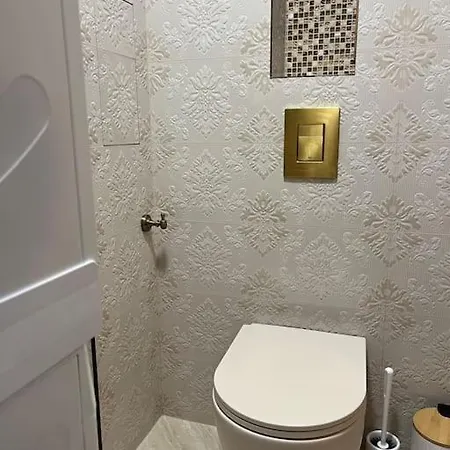 Ellie Soe Free Parking 5 Min To Metro Sofia