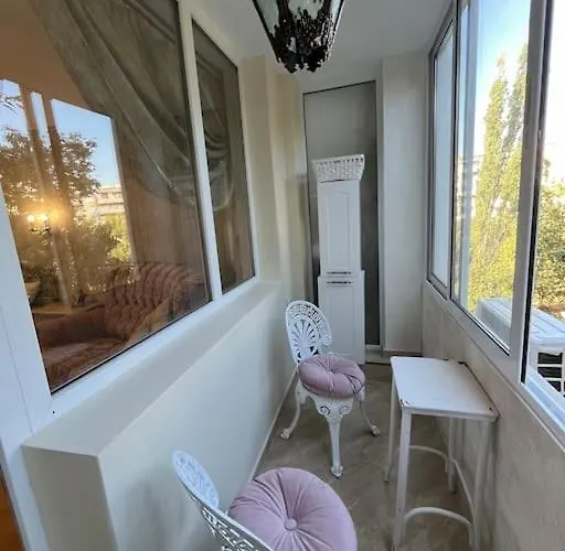 Апартамент Ellie Soe Free Parking 5 Min To Metro