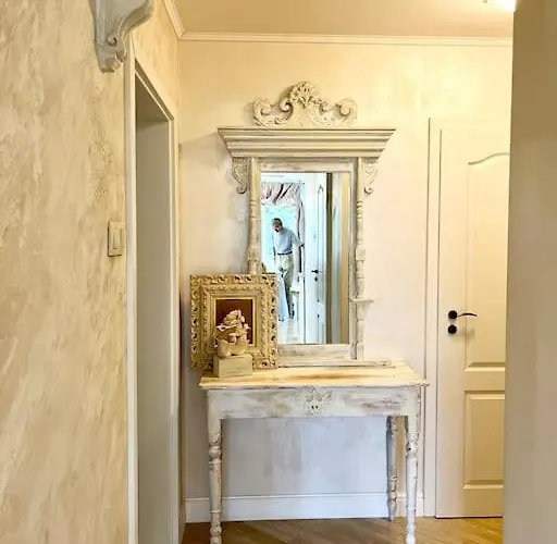 Ellie Soe Free Parking 5 Min To Metro Διαμέρισμα Σόφια