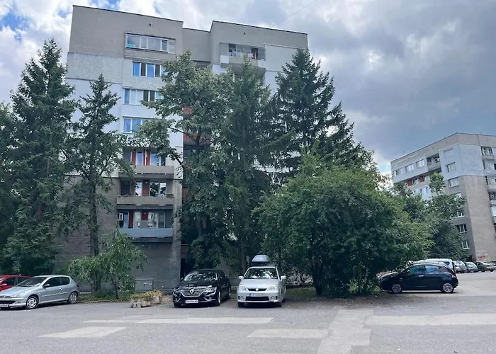 Ellie Soe Free Parking 5 Min To Metro Апартамент