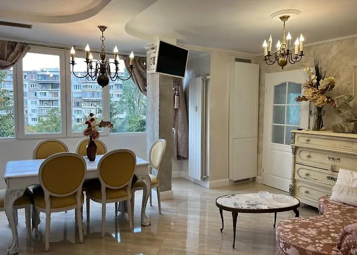 Ellie Soe Free Parking 5 Min To Metro